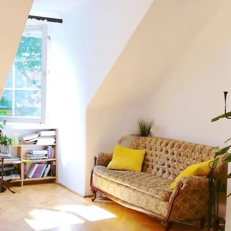 Apartament W Kamienicy Na Starym Miescie 아파트