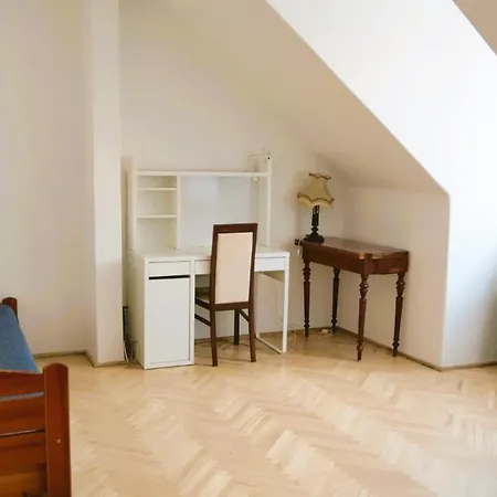 Apartament W Kamienicy Na Starym Miescie 아파트 *